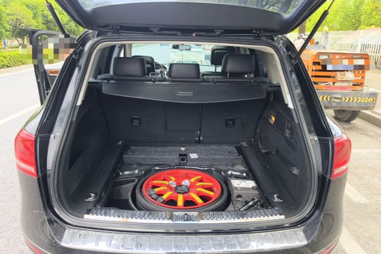 Used Volkswagen Touareg 2011 3.0 TSI Comfort Version Trunk