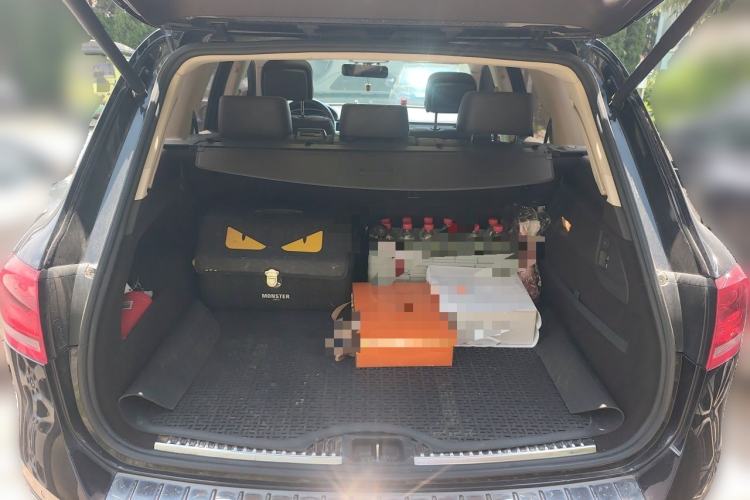 Used Volkswagen Touareg 2011 3.0 TSI Standard Version Trunk