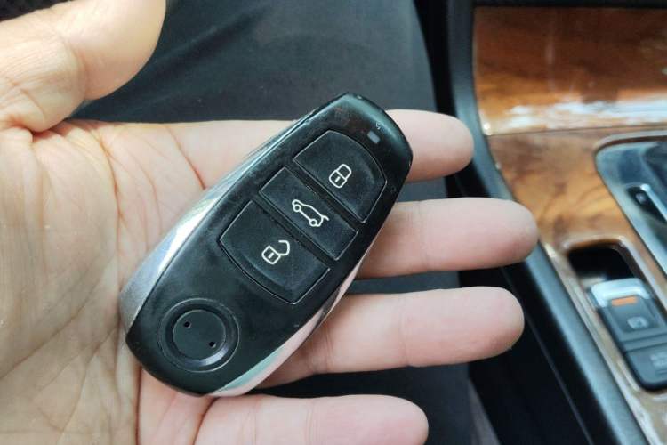 Used Volkswagen Touareg 2011 3.0 TSI Standard Version Vehicle Key