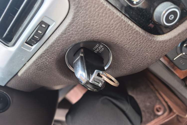 Used Volkswagen Touareg 2011 3.0 TSI Standard Version Vehicle Key