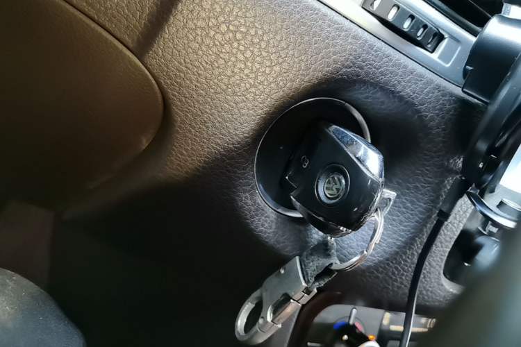 Used Volkswagen Touareg 2011 3.0 TSI Comfort Version Vehicle Key