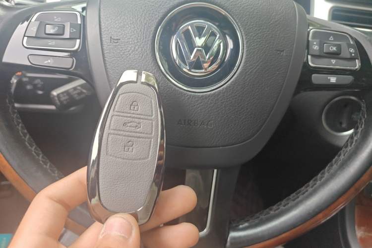 Used Volkswagen Touareg 2011 3.0 TSI Standard Version Vehicle Key
