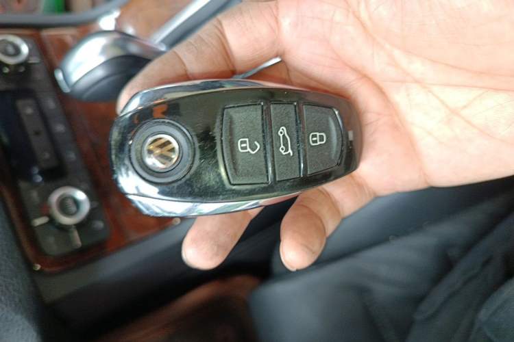 Used Volkswagen Touareg 2011 3.0 TSI High-End Version Vehicle Key