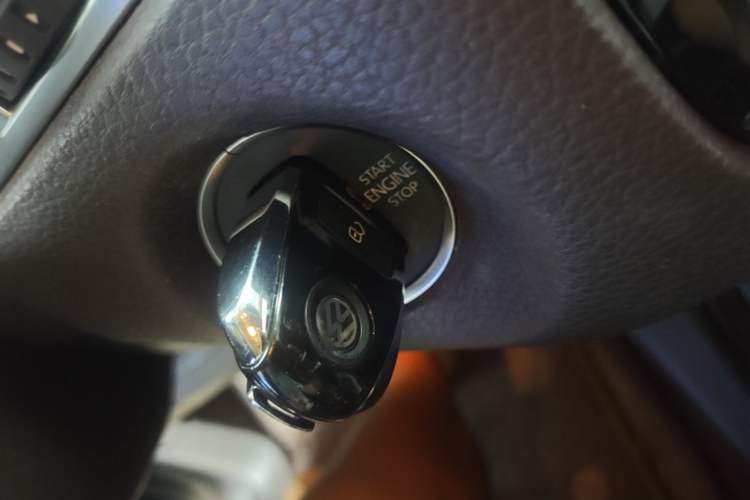 Used Volkswagen Touareg 2011 3.0 TSI Standard Version Vehicle Key