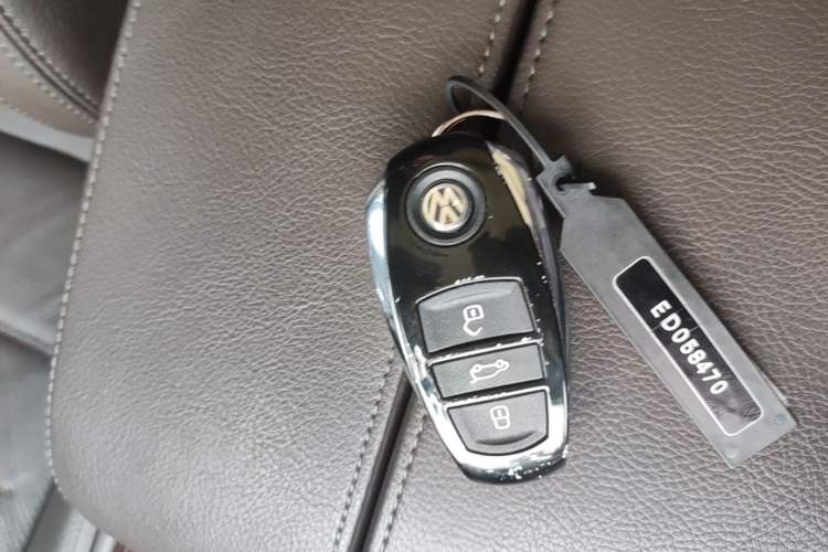 Used Volkswagen Touareg 2011 3.0 TSI Comfort Version Vehicle Key