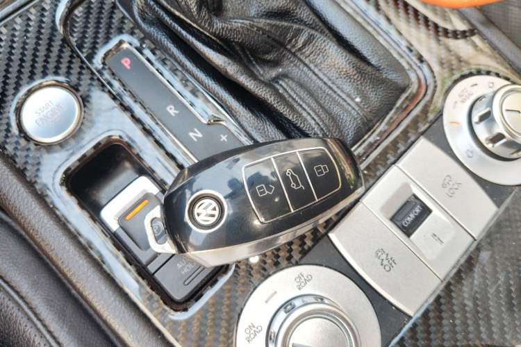 Used Volkswagen Touareg 2011 3.0 TSI High-End Version Vehicle Key