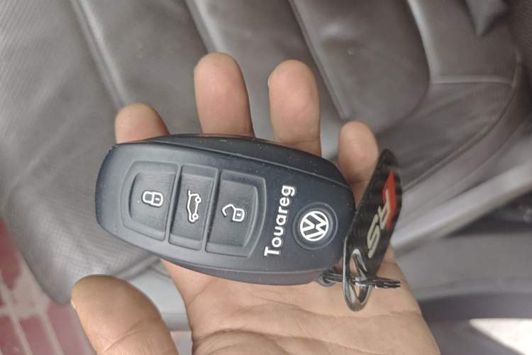 Used Volkswagen Touareg 2011 3.0 TSI High-End Version Vehicle Key