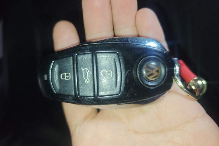 Used Volkswagen Touareg 2011 3.0 TSI Comfort Version Vehicle Key