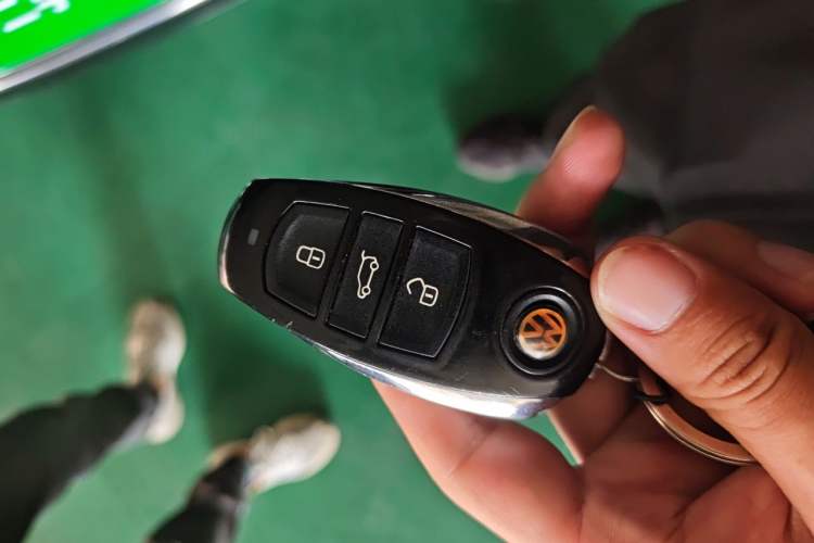 Used Volkswagen Touareg 2011 3.0 TSI High-End Version Vehicle Key