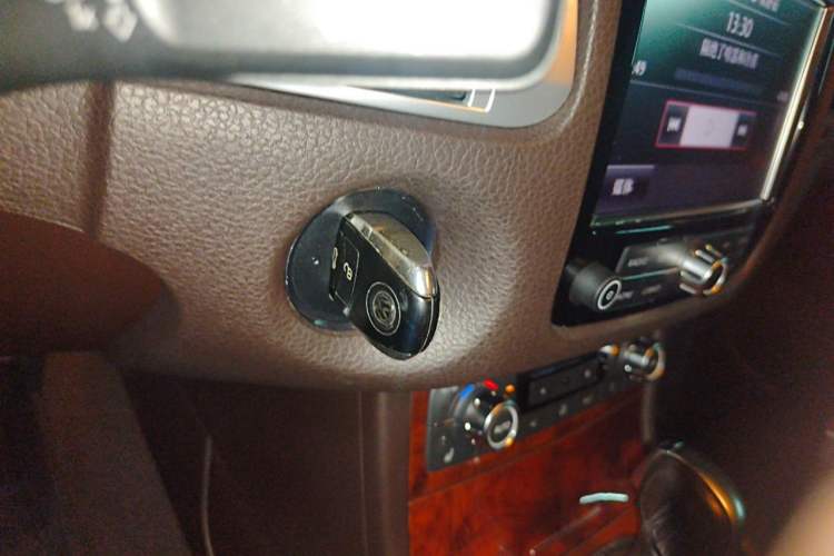 Used Volkswagen Touareg 2011 3.0 TSI Comfort Version Vehicle Key