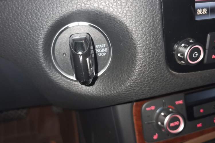 Used Volkswagen Touareg 2011 3.0 TSI Standard Version Vehicle Key