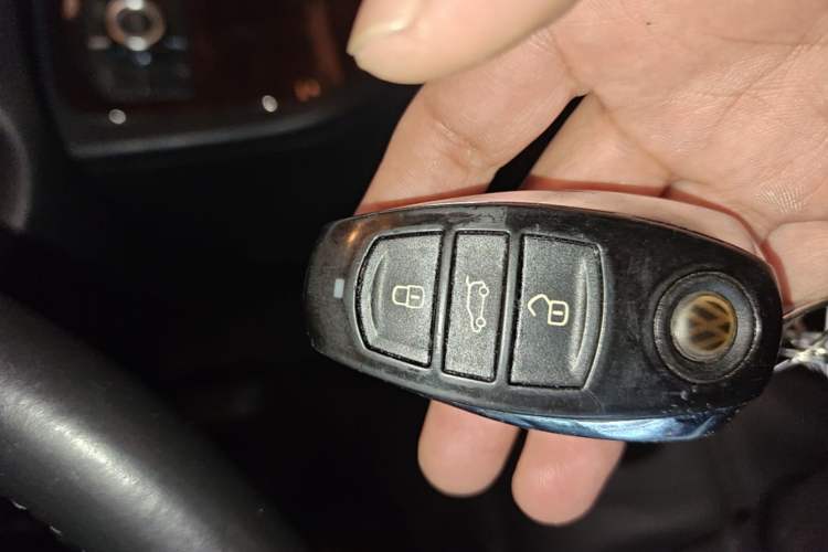 Used Volkswagen Touareg 2011 3.0 TSI Standard Version Vehicle Key