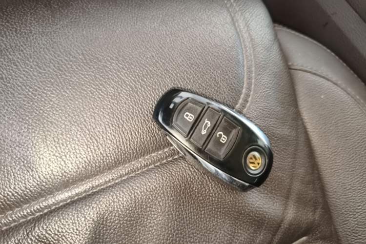 Used Volkswagen Touareg 2011 3.0 TSI Standard Version Vehicle Key