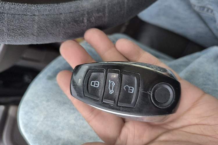 Used Volkswagen Touareg 2011 3.0 TSI Standard Version Vehicle Key