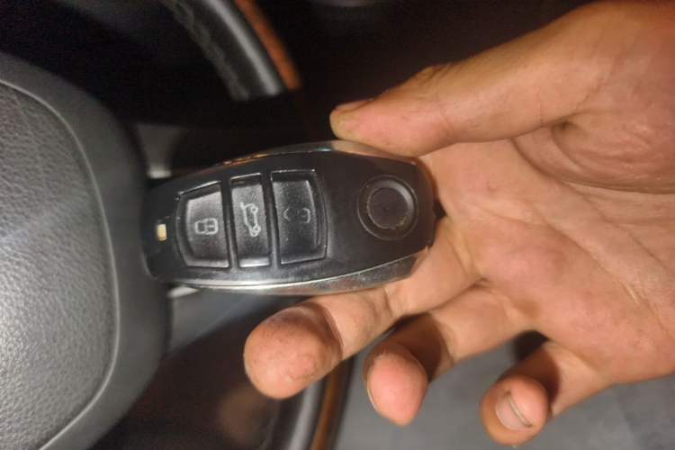 Used Volkswagen Touareg 2011 3.0 TSI Standard Version Vehicle Key