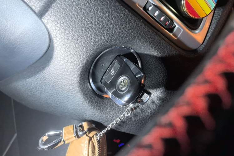 Used Volkswagen Touareg 2011 3.0 TDI Diesel Standard Version Vehicle Key