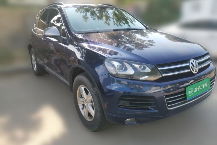 Used Volkswagen Touareg 2011 3.0 TSI Comfort Version Front Right 45 Deg