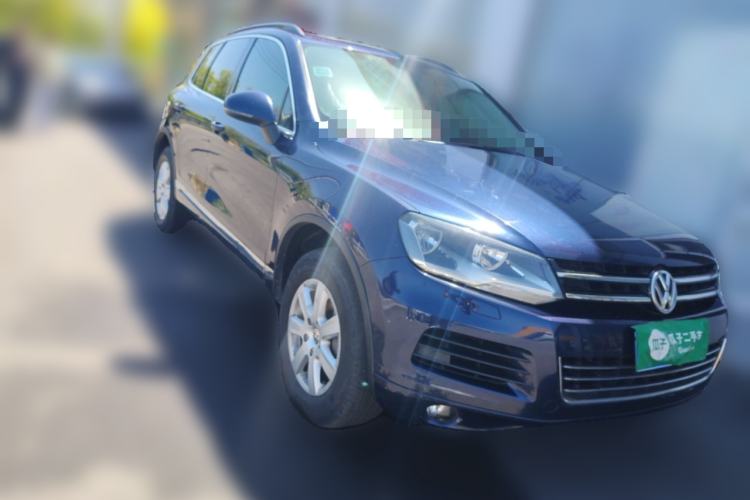 Used Volkswagen Touareg 2011 3.0 TSI Standard Version Front Right 45 Deg