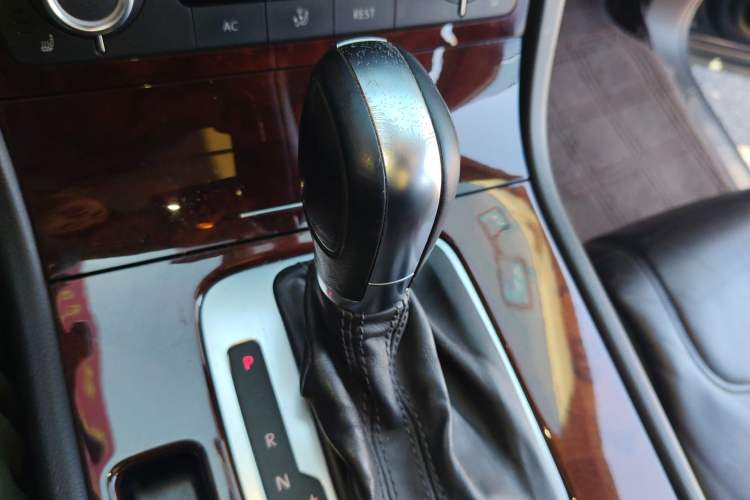 Used Volkswagen Touareg 2011 3.0 TSI Standard Version Gear Lever