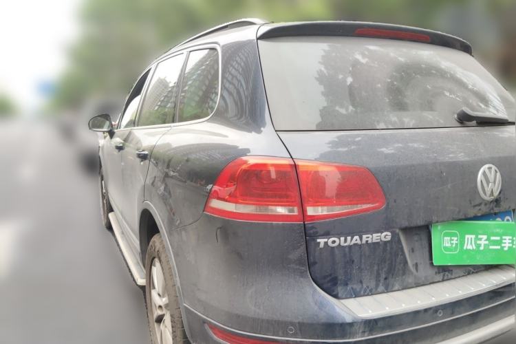 Used Volkswagen Touareg 2011 3.0 TSI High-End Version Rear Left 45 Deg