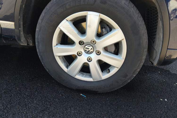 Used Volkswagen Touareg 2011 3.0 TSI Standard Version Right Front Wheel Hub