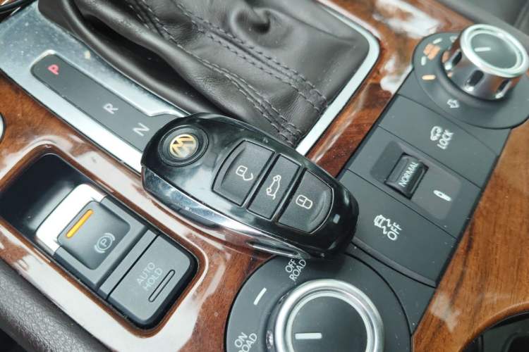 Used Volkswagen Touareg 2011 3.0 TSI High-End Version Vehicle Key
