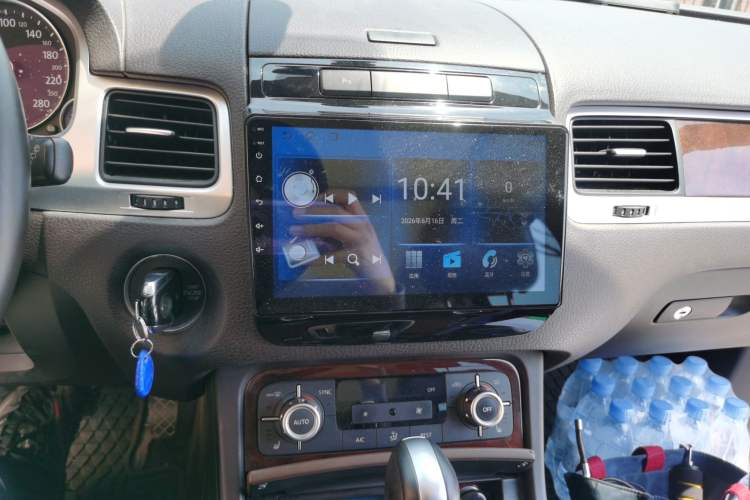 Used Volkswagen Touareg 2011 3.0 TSI Standard Version Audio And AC Panel