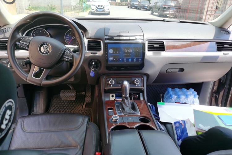 Used Volkswagen Touareg 2011 3.0 TSI Standard Version Center Console