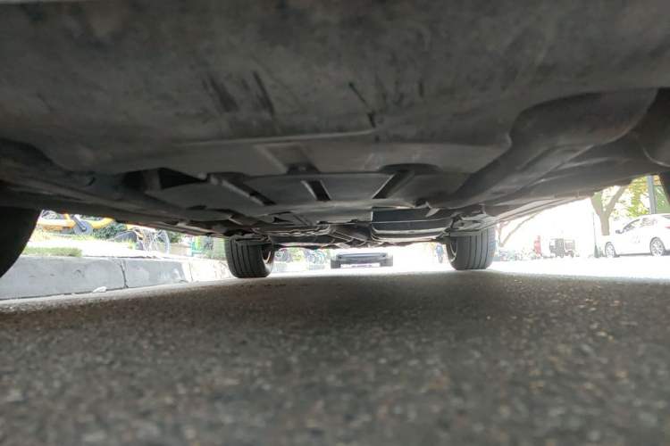 Used Volkswagen Touareg 2011 3.0 TSI Comfort Version Chassis Front