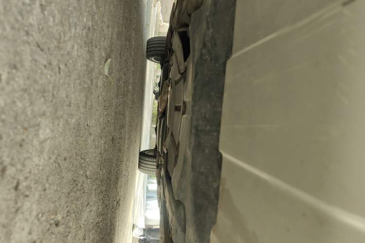 Used Volkswagen Touareg 2011 3.0 TSI Standard Version Chassis Front