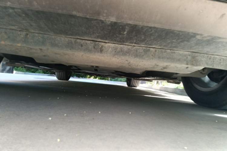 Used Volkswagen Touareg 2011 3.0 TSI High-End Version Chassis Front