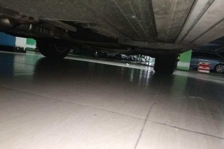Used Volkswagen Touareg 2011 3.0 TSI Standard Version Chassis Front Left