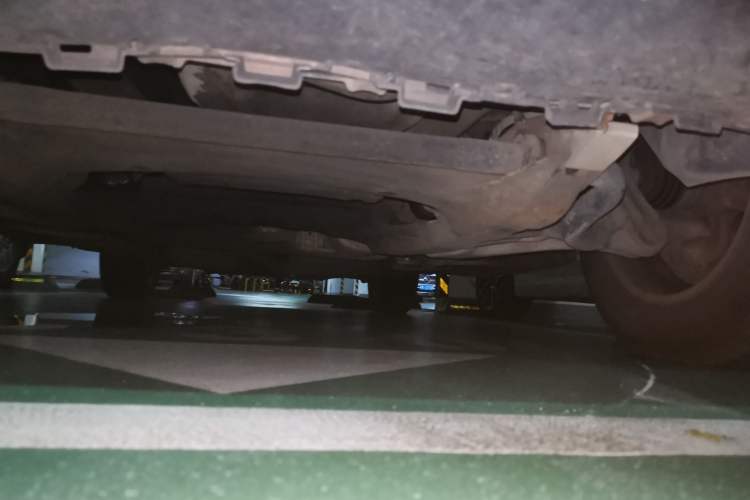 Used Volkswagen Touareg 2011 3.0 TDI Diesel Standard Version Chassis Front