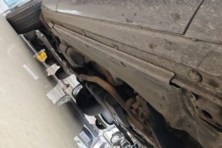 Used Volkswagen Touareg 2011 3.0 TDI Diesel Comfort Version Chassis Front Right