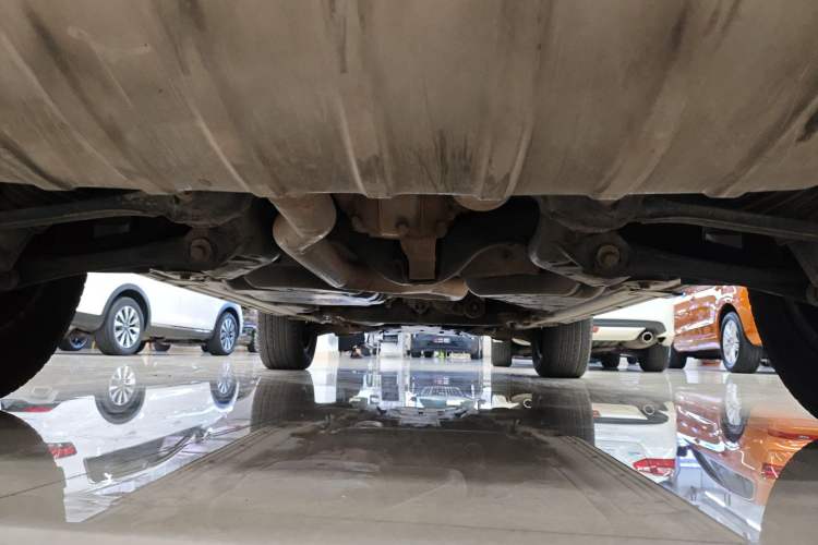 Used Volkswagen Touareg 2011 3.0 TDI Diesel Comfort Version Chassis Rear
