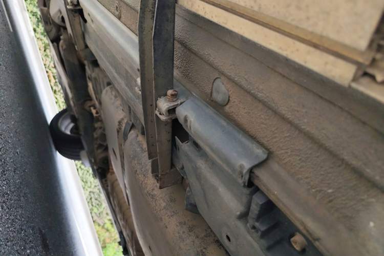Used Volkswagen Touareg 2011 3.0 TSI Comfort Version Chassis Rear Left