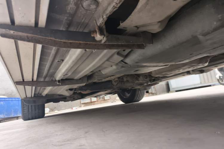 Used Volkswagen Touareg 2011 3.0 TSI High-End Version Chassis Rear Left