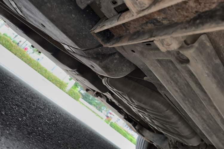 Used Volkswagen Touareg 2011 3.0 TSI Hybrid Chassis Rear Right