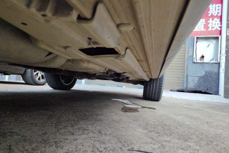 Used Volkswagen Touareg 2011 3.0 TSI Hybrid Chassis Rear Right