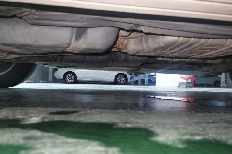 Used Volkswagen Touareg 2011 3.0 TSI Standard Version Chassis Rear Right