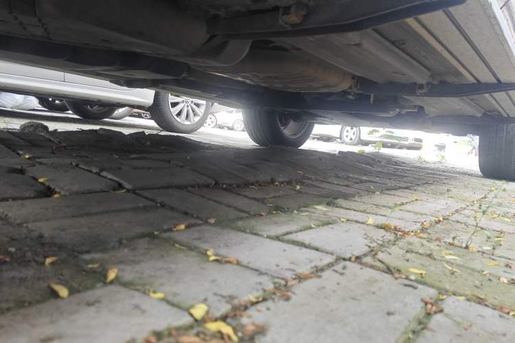 Used Volkswagen Touareg 2011 3.0 TSI Comfort Version Chassis Rear Right