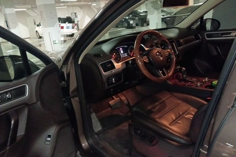 Used Volkswagen Touareg 2011 3.0 TSI Comfort Version Driver Seat