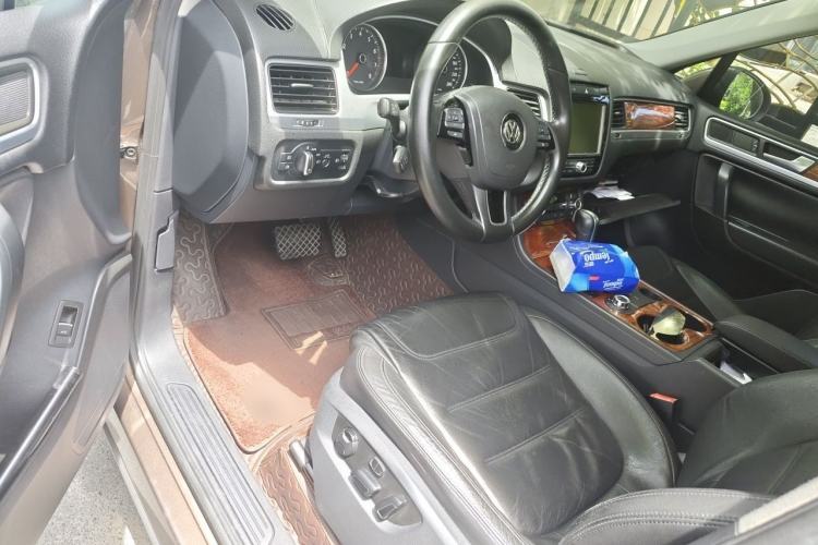 Used Volkswagen Touareg 2011 3.0 TSI Comfort Version Driver Seat