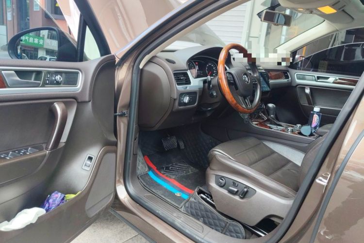 Used Volkswagen Touareg 2011 3.0 TSI Comfort Version Driver Seat