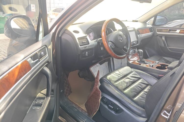 Used Volkswagen Touareg 2011 3.0 TSI Comfort Version Driver Seat