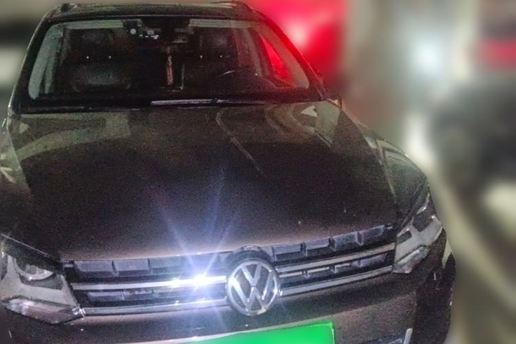 Used Volkswagen Touareg 2011 3.0 TDI Diesel Standard Version Exterior 1