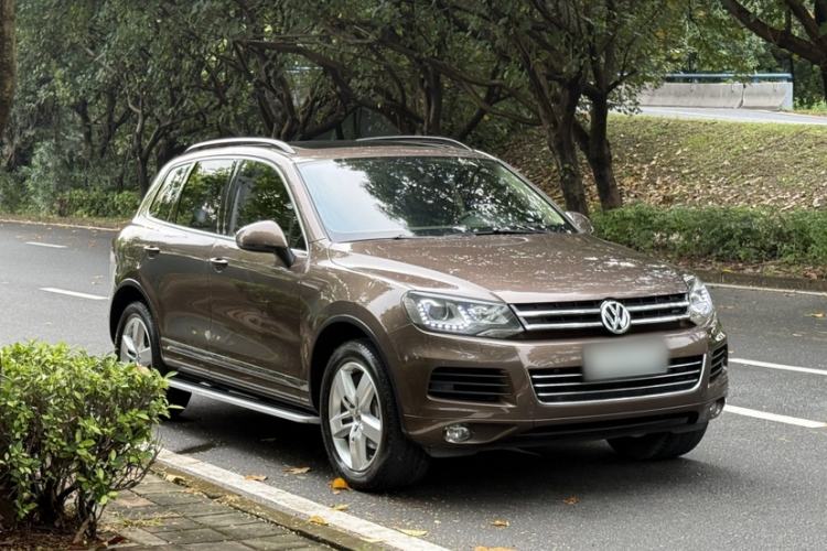 Used Volkswagen Touareg 2011 3.0 TSI Standard Version Exterior 2