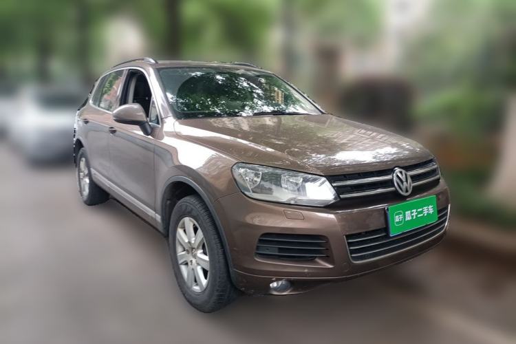 Used Volkswagen Touareg 2011 3.0 TSI Standard Version Exterior 2