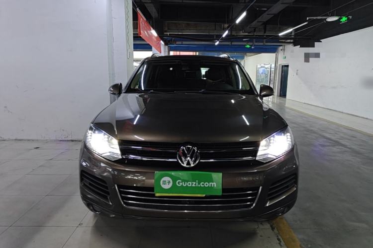 Used Volkswagen Touareg 2011 3.0 TSI Comfort Version Front