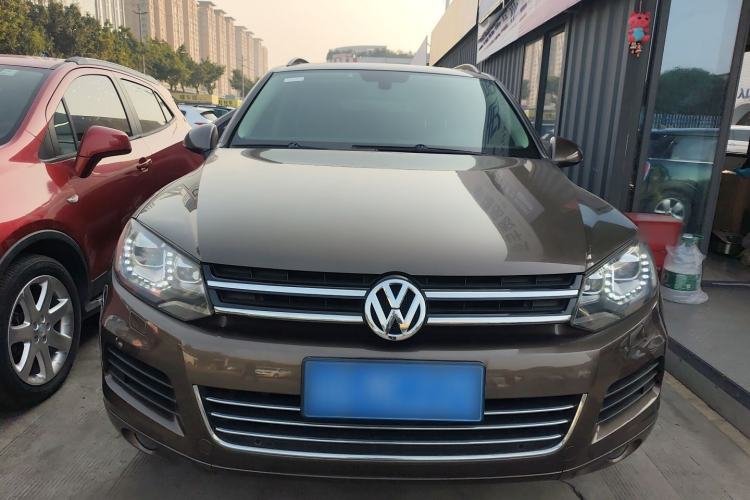 Used Volkswagen Touareg 2011 3.0 TSI Standard Version Front